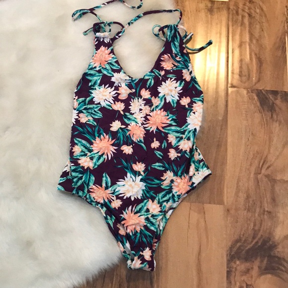 tori praver bathing suits